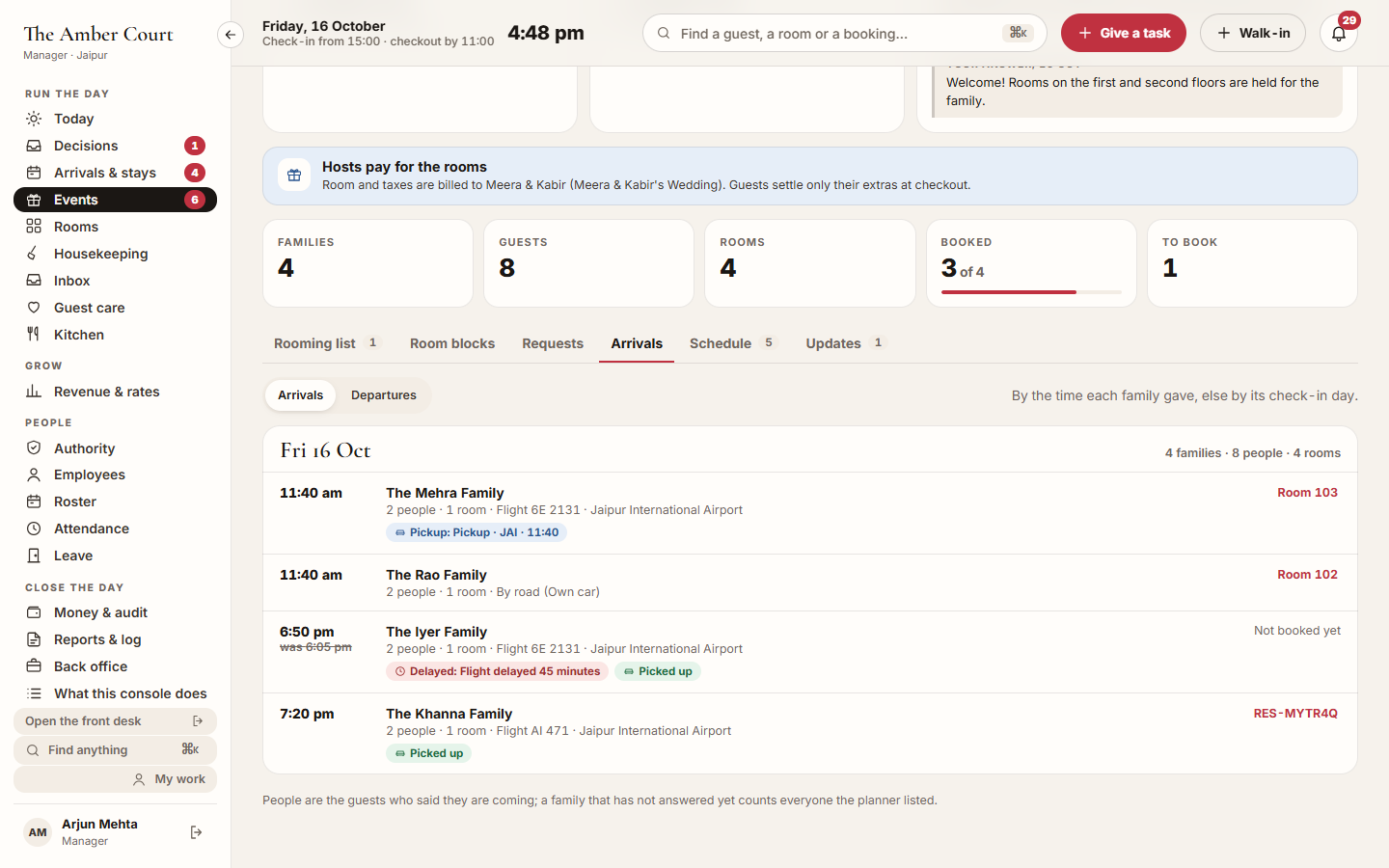 Screenshot: Arrivals with a delayed flight and pickups